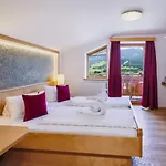 Apartament Panorama Guggenbichl - Inkl Sommerkarte, Einmaliger Eintritt Ins Tauern & Bester Ausblick Ueber