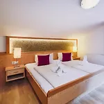 Apartmán Panorama Guggenbichl - Inkl Sommerkarte, Einmaliger Eintritt Ins Tauern & Bester Ausblick Ueber