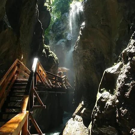 Апартаменти Panorama Guggenbichl - Inkl Sommerkarte, Einmaliger Eintritt Ins Tauern & Bester Ausblick Ueber Капрун